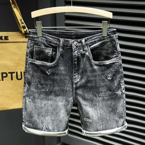 Men's Shorts Summer New Mens Embroidered Letter Denim Shorts Fashion Casual Straight Elastic Comfortable Mens Jeans Street ClothingL2404