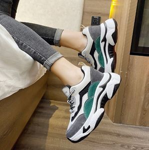 Daddy Shoes Girls Ins Trend New Autumn and Winter Online Celebrity Women's Shoes Leisure Plus Cashmere Inner Höjd kvinnors sport singelskor