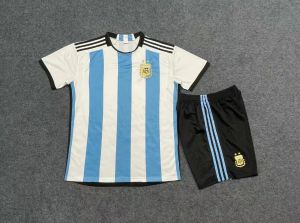 New Jerseys Socken und Hüte für die Saison 2024-2025