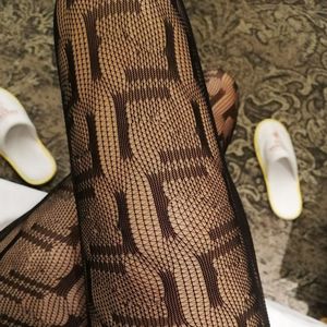 Mektup çorap çorap çorap 24ss f tasarımcı kanal seksi dantel çorap tayt kadınları moda ince tozluk örgü yumuşak tekstil siyah ipek çorap