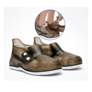 ブーツ新しい透明な防水靴カバーボタンの男性の女性再利用可能なオーバーシューズ濃厚な雨の靴は白い靴のプロテクターをカバーします