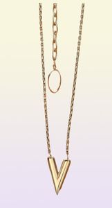 Klasik tasarımcı kolye cazibe bilezikleri altın aşk v kolye moda mücevherleri bileklik kaplama mektup basit kalp lüks kolye6119224