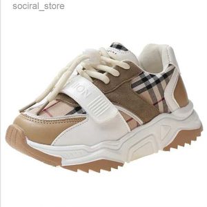 Pierwsze Walkers Designer Buty dla dzieci Dziewczyny Dziewczęta Sneakersa Plaid Oddychające Dzieci Tenis Fashion Mały Baby Buty L240402