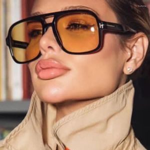 Okulary przeciwsłoneczne 2024 Kobiety w kształcie litery T retro Square Extra duży pilot mody Ins Męskie rowerowe jazdę gogle lustro plażowe UV400