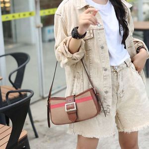 New Luxury Shoulder Bag European and American Luxury Womens Bag French Stick Underarm Single Shoulder Crossbody Handbag Canvas Plaid with Leather