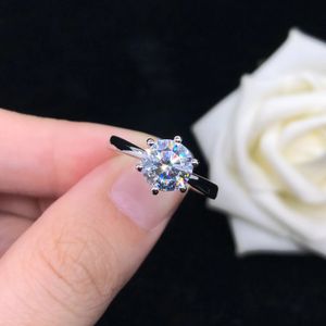 اختبار إيجابي رائع 1CT 65mm D VVS1 Diamond Ring Solitaire المشاركة الصلبة 14K الذهب الأبيض AU585 240402