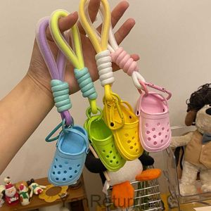 Dopamine Coloted Hole Shoe Keychain Caramelle creative Copertura Mini Borsa da scarpe Coppia a sospensione Decorazioni appese in campeggio