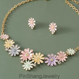 SZ0643 New Colorful Daisy Butterfly Pendant Alloy Necklace Earring Jewelry Set for Womens Summer