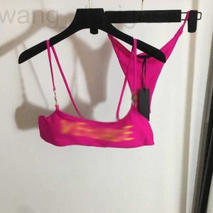 Kvinnors badkläderdesigner 2023 Vår/sommaryoga Bra Sports Steel Ring Free Back Beauty Bikini Sexig Set Dopamine Wearing 2VQX