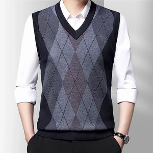 Mens Thickened Casual Sweater Tank Top Autumn and Winter Warm Mens Vest 240320