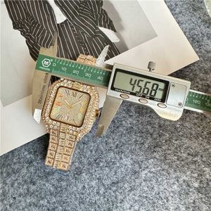 Luxury 2024 Orologi in stile classico Diamond Mens Women Movement Automatic Sweep Orrai da polso Designer Ladies Watch