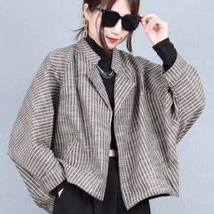 Women's Suits European Version Vertical Striped 9-quarter Sleeved Bat Sleeve Jacket 2024 Spring Short Elegant And Fashionable Top