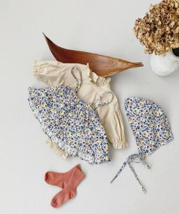 Set di vestiti per neonata Tutina a maniche lunghe solida per neonato e vestito a tracolla floreale con cappello 3 pezzi Completo per bambina 2104137004198