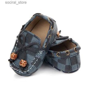 First Walkers Newborn Baby Shoes Girls Boys PU Leather Crib Shoes Peas Shoes Soft Sole Infant First Walkers L240402