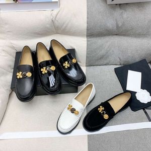 Celebrity Genuine Thick Sole Metal Buckle Loafers for Women's Singles, English Style Leather Shoes, Small Fragrant Lazy Shoes