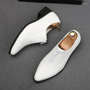 Klänningskor lyxiga klassiska män svart vit blixtlås design casual manliga lägenheter loafers hemkomst bröllop prom zapatillas hombre