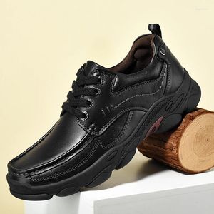 Sapatos casuais vendendo caminhadas ao ar livre masculinas Europa América solas resistentes ao desgaste roupas de trabalho couro genuíno