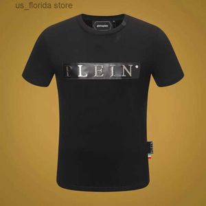 Mens Camisetas Pleinxplein Design Camiseta Mens Designer Camisetas Strass Crânio Homens Camisetas Clássico de Alta Qualidade Hip Hop Strtwear Camiseta Casual Top Ts PB 11443 Y240