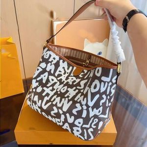 Tote shoppingväskor handväska handväska crossbody påsar färgad klassisk crossbody clutch plånbok casual totes blommor designer väska praktiska väskor beac