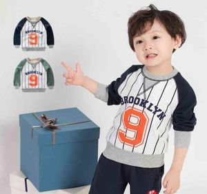 Kinder Kleidung Junge Casual Baumwolle t-shirt Frühling Jungen t-shirt Patchwork Buchstaben Gestreiften Volle Hülse Kinder Jungen Tops Sweatshirt 21078958320