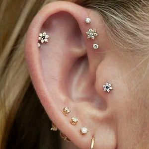 Stud Delicat Söta flickor Flower Stud Earring med CZ Paled Tiny CZ Paled Gold Color Earring för Teen Girl Lady Women Shiny Earrings Q240402