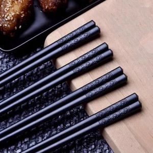Chopsticks 1 par Black Alloy Chinese Sushi Sticks Återanvändbara non slip diskmaskin Safe Bamboo klass