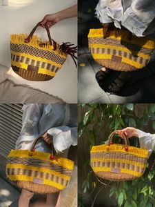 AA Дизайнерская корзина соломенная сумка сплетения сумочка сумки для подушки открытая пляжная сумочка дамы летняя сумка высококачественная сумка для торгов