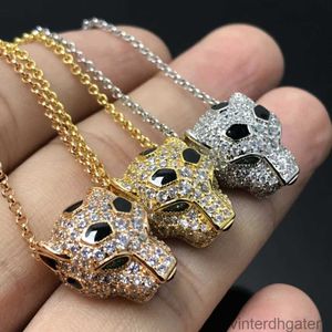 Top Luxo Fino Fine original 1 a1 colar de grife para mulheres Carter Incluste com colar de cabeça de leopardo de diamante v bancada de ouro 18k rosa em ouro esmeralda Cheetah Charm colar