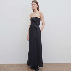 Aktuell h låg klassisk ärmlös klänning för kvinnors vår/sommar 2024 Ny ultra enkel och liten a-line kjol