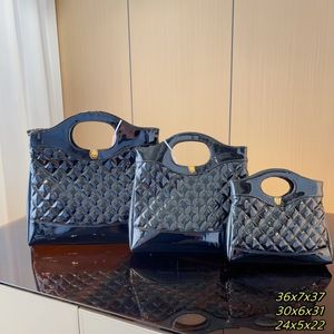 23A Mulheres Vernis Designer Couro Envernizado Grande Médio Mini 31 Bolsa Hobo Acolchoado Tote Matelassê Corrente De Couro Correia Cruz Corpo Bolsa De Ombro 36cm 30cm 24cm