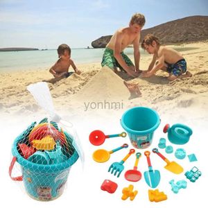 Sandspiel Wasser Spaß 18 PCS Summer Beach Toys Kinder Sand Set Strandspielzeug für Kinder Strand Schaufeln Schaufeln Sand Gadgets Wasserreisen Spielwerkzeuge 240402