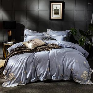 Bedding Sets Classical Embroidery 4pcs Bed Set Plum Blossom Pattern Linings Duvet Cover Sheet Pillowcases