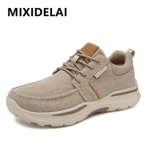 Mens Casual Shoes Canvas Breathable Loafers Male Comfortable Outdoor Walking Classic Men Large Size Sneakers 240318