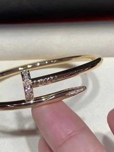 Carts bracelet New 18K Gold Nail Bracelet Rose AU750 Head and Tail Inlaid with Diamond Thick Narrow