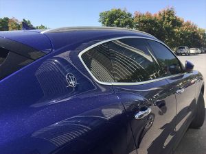 Maserati LevanteのOEMスタイルルーフラック2016-2022レールズバー荷物キャリアバートップクロスバーラックレールボックスアルミニウム合金