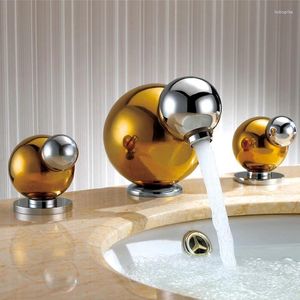 Banyo Lavabo Muslukları Havza Museti Titanyum Altın Üç delikli Bölünmüş ve Soğuk Su Tüm Bakır Yıkama Üç Parçalı Set