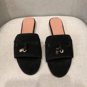 2024 Loro Piano Designer tofflor Sandaler Skor Casual Shoes Klänningskor Man Flat Heel Classic Loafers Low Top Luxury Suede Designer Shoe Moccasin Slip On Career