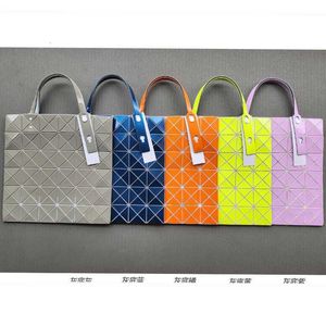 Designer -Taschen für Frauen Clearance Verkauf Diamant März Frauen 2024 Japan Unterarm Neue Frühlings-/Sommergesicht exklusive 6 Bag Gitter Pendler helle One Schulterhandtasche