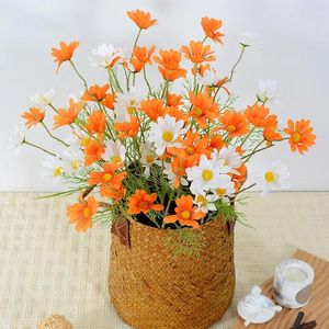 Fiori decorativi Piccola margherita artificiale Crisantemo olandese Fascio di fiori finti Puntelli Po Arredamento per la casa Decorazione di nozze