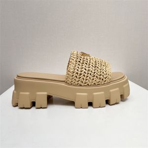 Дизайнерская песчаная тапочка Summer Woman обувь для кроше для крючковые скольжения черная платформа клинья соломенная плоская форма высокая квадратная тапочка.