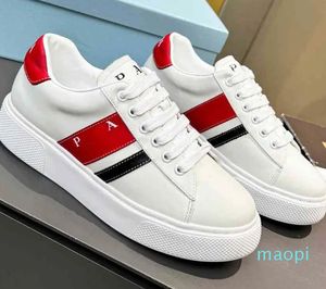 2024 News Schuhe Sneakers Mode Kleine weiße Schuhe Paar Modelle Relaunch Elegant und großzügig Rindsleder gemischtes Schaffell bunt