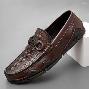 Casual skor äkta läder loafers män glider tofflor mockasins man lägenheter herrklänning italienska på lyx