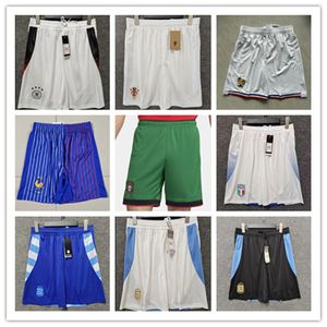 2024 pantaloncini da calcio dell'Argentina francese 2024 Kit Kit Maradona Germanys de Paul Di Maria Mbappe Cile Croazia Pantaloni da calcio Italia All Away Belgium