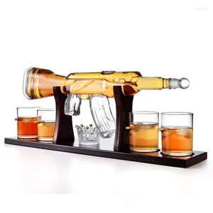 ワイングラスガンモデリングドリンクウェアセットウイスキーガラスドリンク木製スタンドセパレーターレッドデカンタと一緒にクリエイティブ