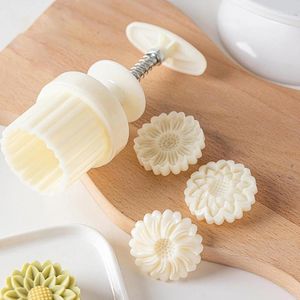 Baking Tools Hand-Pressure Moon Cake Mould Traditional Chinese Pastry Tool Maker Food-Grade Plastic DIY 87HA