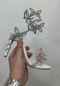 春/夏の新しいRCヘビ型ウルトラハイヒールバタフライダイヤモンドジュエルナイトクラブローマクールブーツヨーロッパとアメリカンバンケットの女性靴