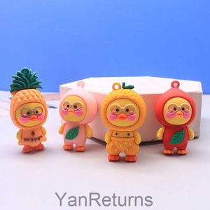 Cartoon Fruit Duck Doll 3D Rede Red Dudu Duckhain PVC PVC Soft adesive Hole Hole Sapatos Acessórios Presente Presente
