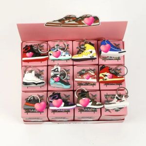 Wholesale 12pcs Sneaker Designer Keychain Shoe Box Includes Key Chain Cardboard Gift Model Keychains Packaging Jewelry Box Basketball Sport Shoes with Keychain