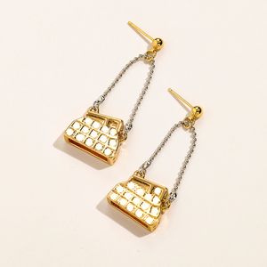Orecchini di design di lusso Lettera 18K oro oro perle perle gioielleria Woman Accessori di compleanno Regali di Natale
