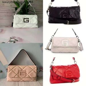 Umhängetasche Designer American Trend Brand Solid Color Diamond Grid Trendy und modisch Große weiche Unterarm-Einzelzimmer-Crossbody-Damen